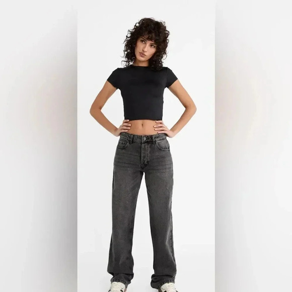 Stradivarius Women’s Size 4 Black Mid-Rise‎ Straight Leg Jeans - Picture 1 of 7